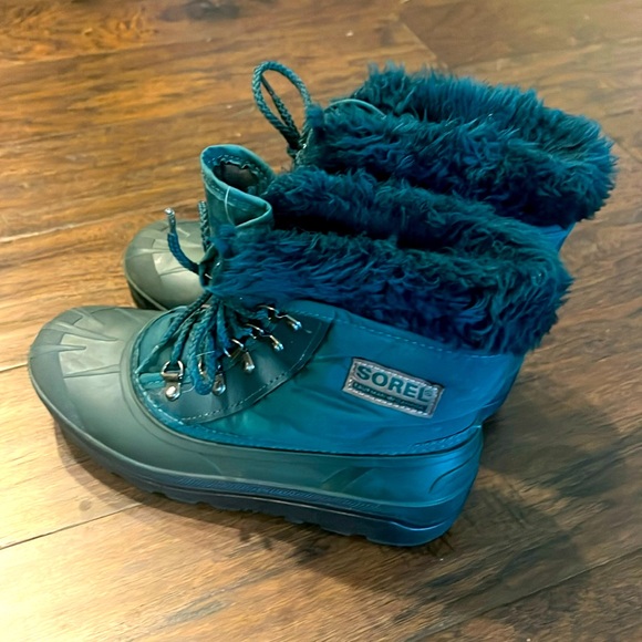 Sorel Fur Trim Lined Winter Snow Boots Green Women’s 7 EUC - Picture 1 of 5